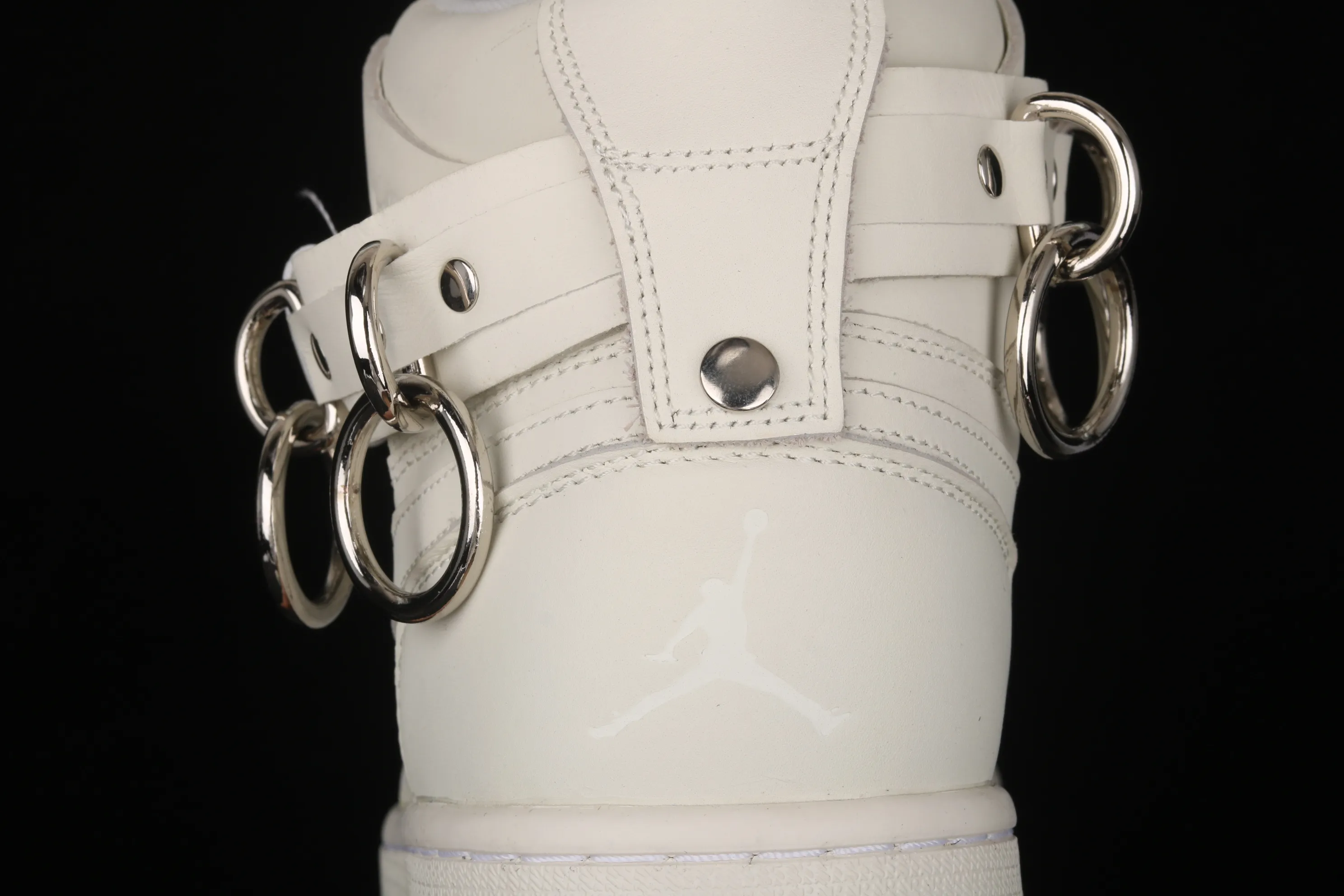 All categories Air Jordan Jordan series basketball shoes Air Jordan 1 High Comme Des Garcons Homme Plus x Air Jordan 1 High "CDG White" AJ1 Joe 1 retro classic high-top versatile cultural basketball shoes CN5738-100
